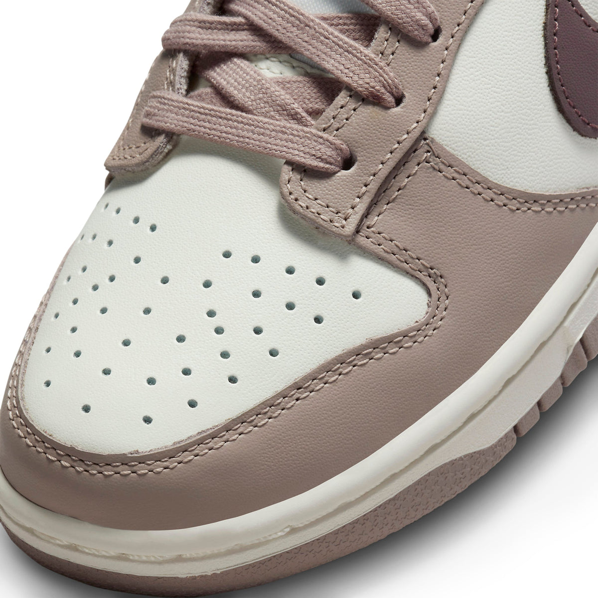 Nike Dunk Low Diffused Taupe - Women's Sneakers - Brown
